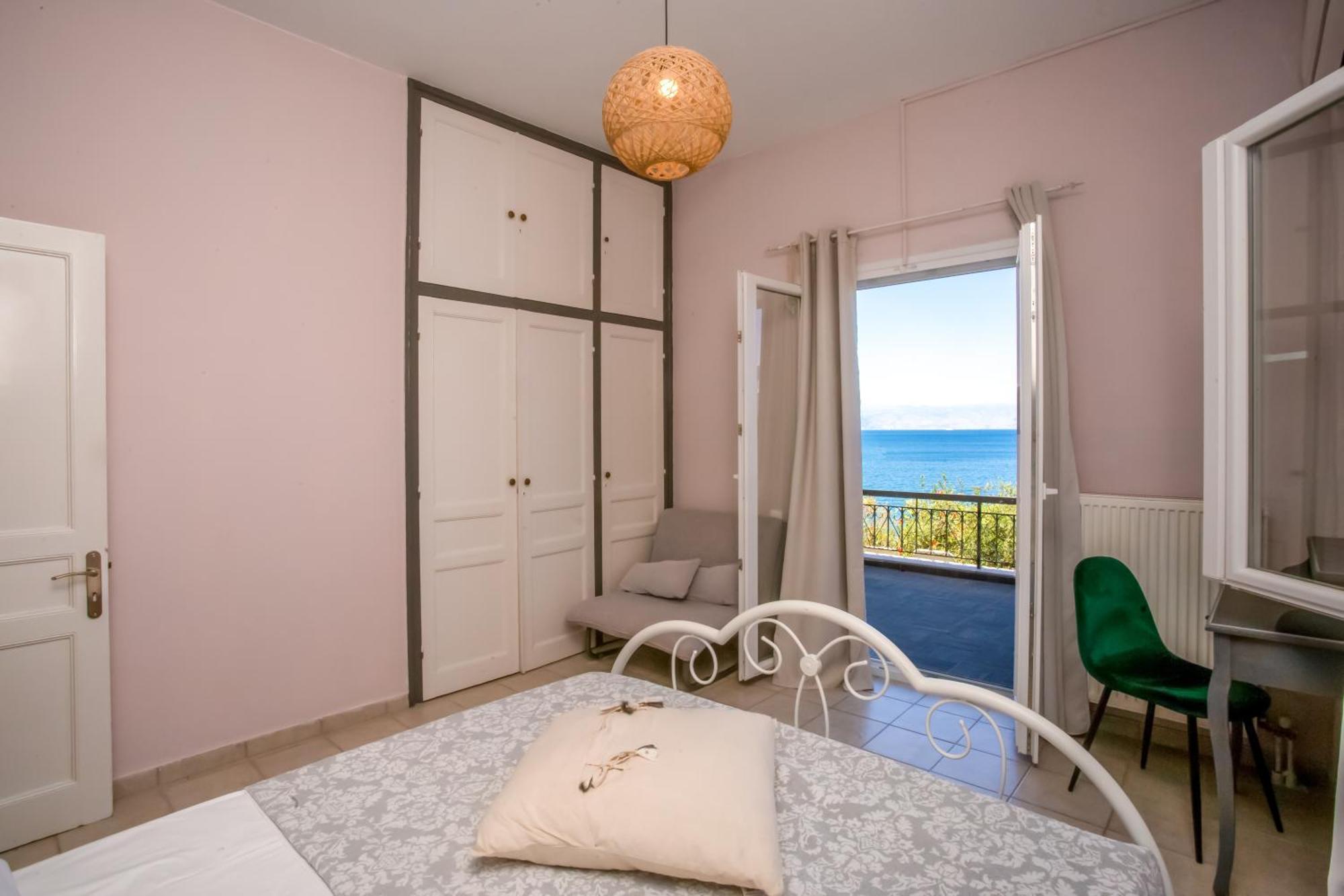 Appartamento Ionian Kaizer Boutique Achílleion Esterno foto